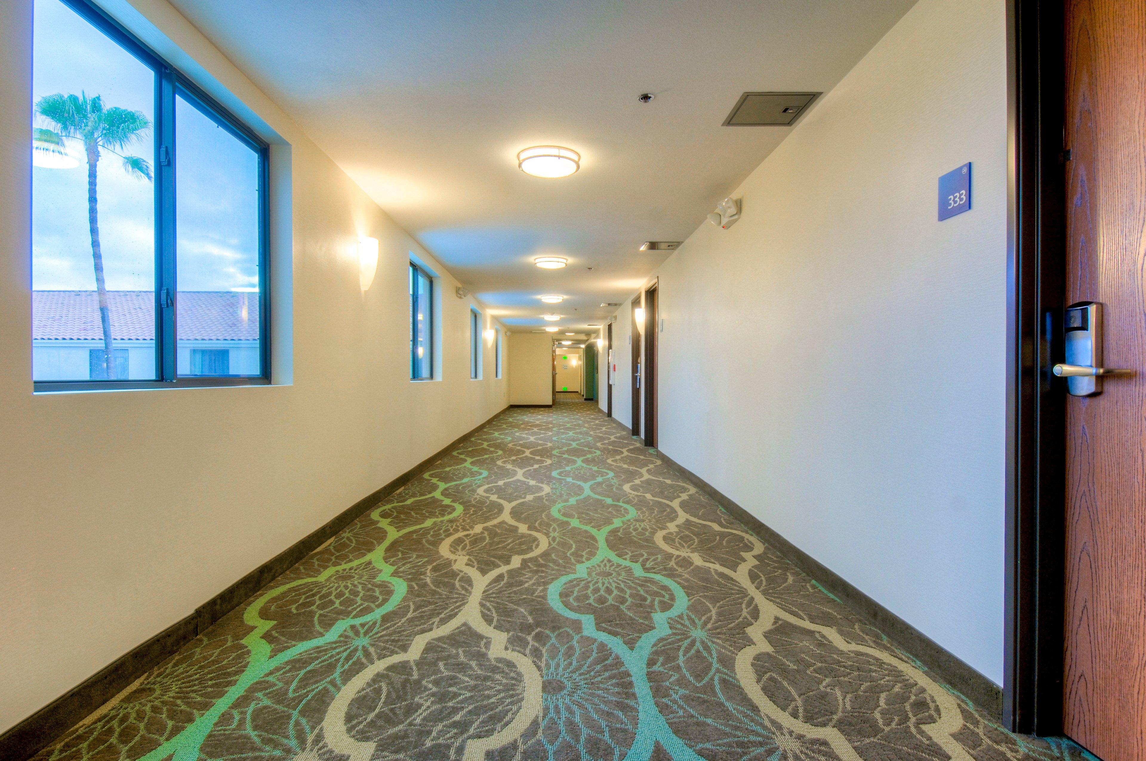 Holiday Inn Express Hotel & Suites Carlsbad Beach By Ihg Exterior foto