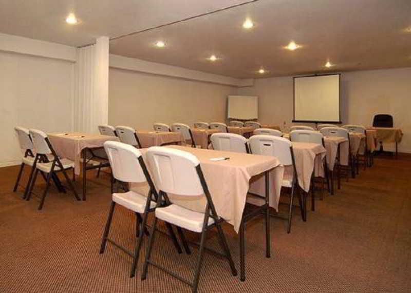 Holiday Inn Express Hotel & Suites Carlsbad Beach By Ihg Facilidades foto